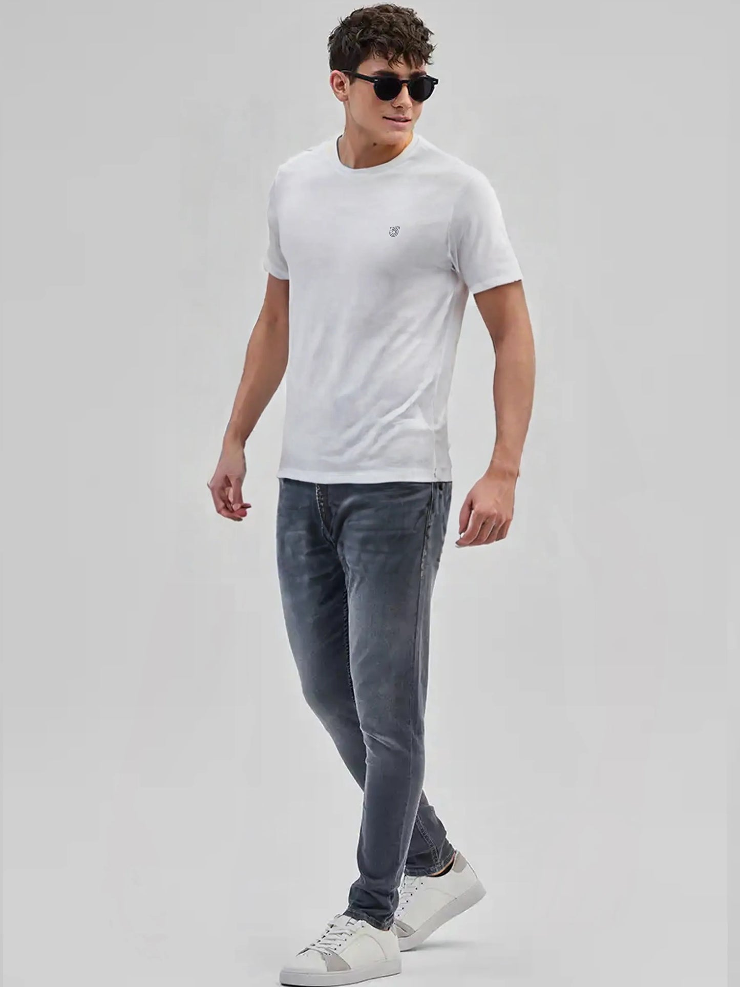 Minimalist White V-Neck Tees for Everyday