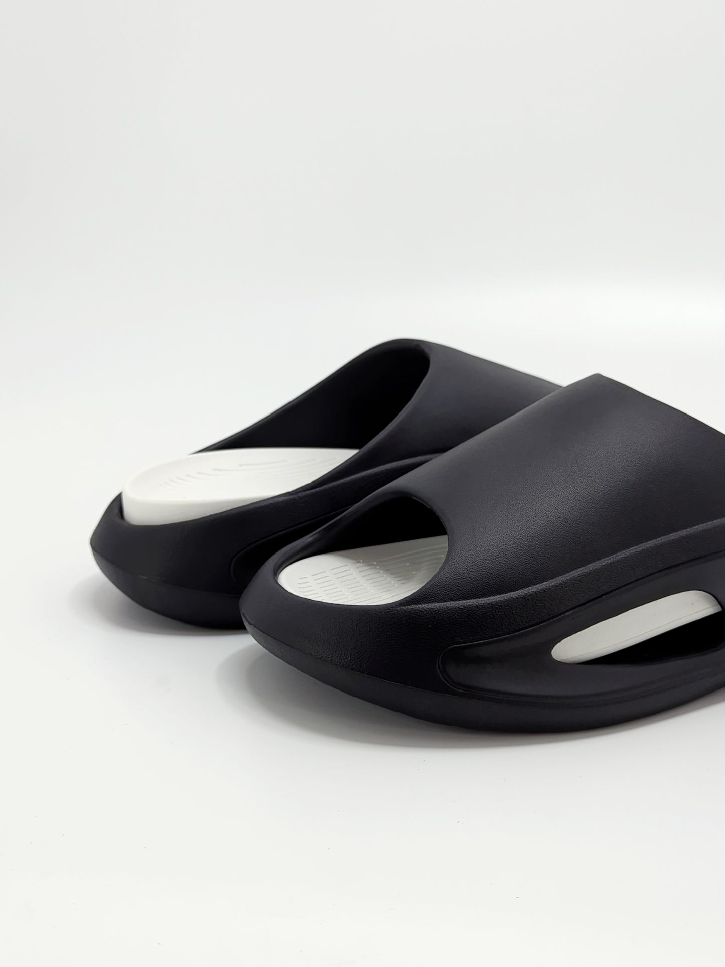 Modern Minimalist Slide for Men | Black